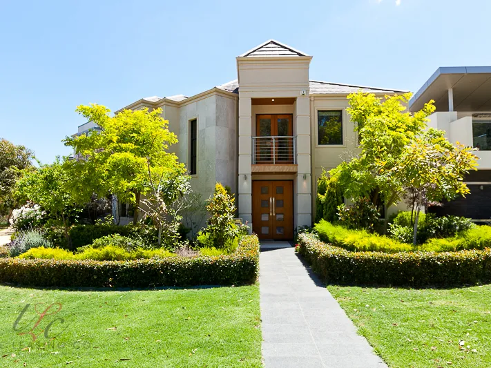 Stunning Modern Home, Gorgeous Location