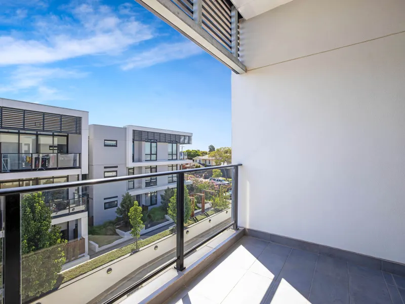 Two bedroom, two bathroom apartment with balcony