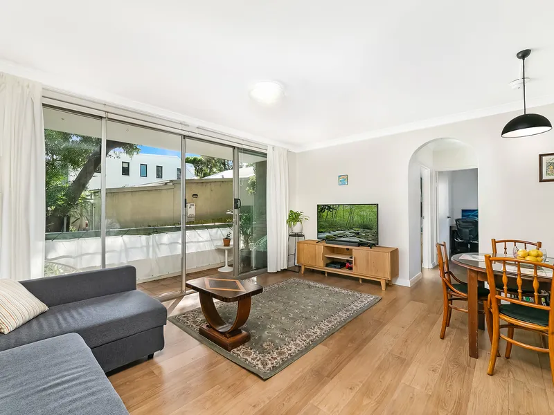 Entry-level apartment / cool Inner West spot