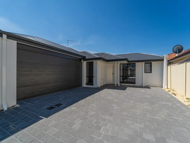 MOVE IN BRAND NEW! CHOICE OF 4 VILLA