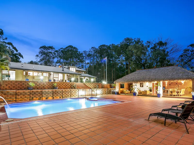 An Acreage Entertainer of Grand proportions. 