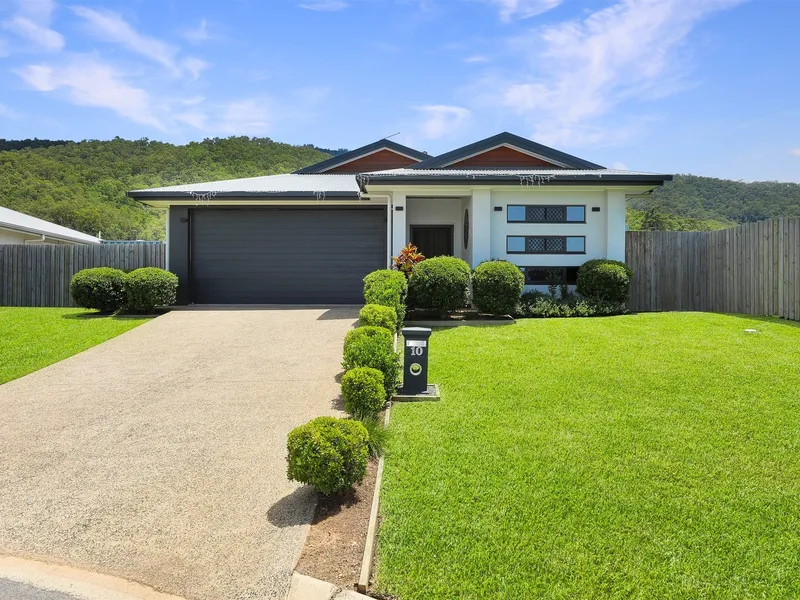 A Class Above the Rest - Fully Tiled and Air Conditioned - Many Extras