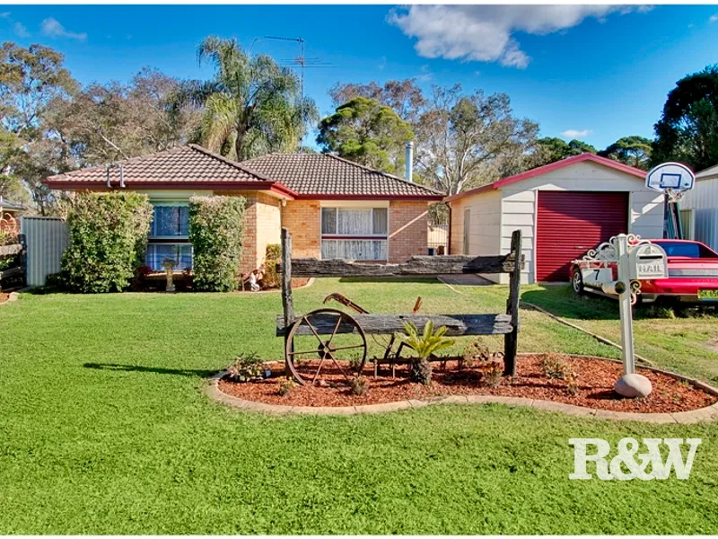 TIDY BRICK VENEER FAMILY HOME!