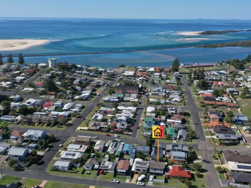 Immaculate Three Bedroom Home in Prime Location