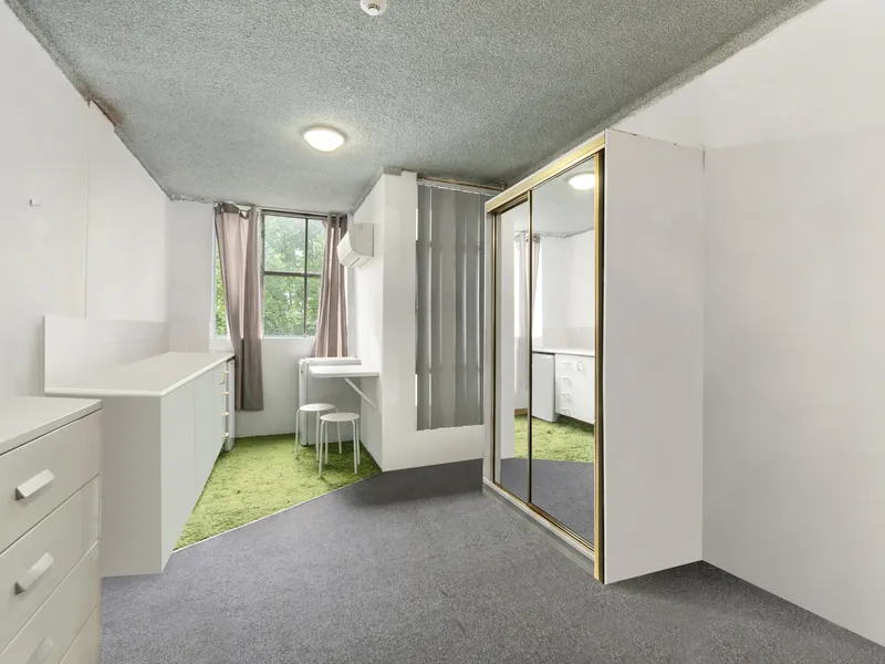 Furnished/Unfurnished Spacious Studio Apartment
