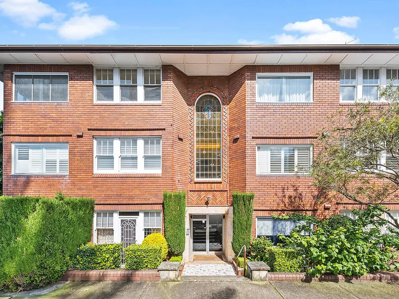 'Eastfields' Gorgeous Classic Art Deco 3 bedroom Strata Apartment in a Quiet yet Convenient Location