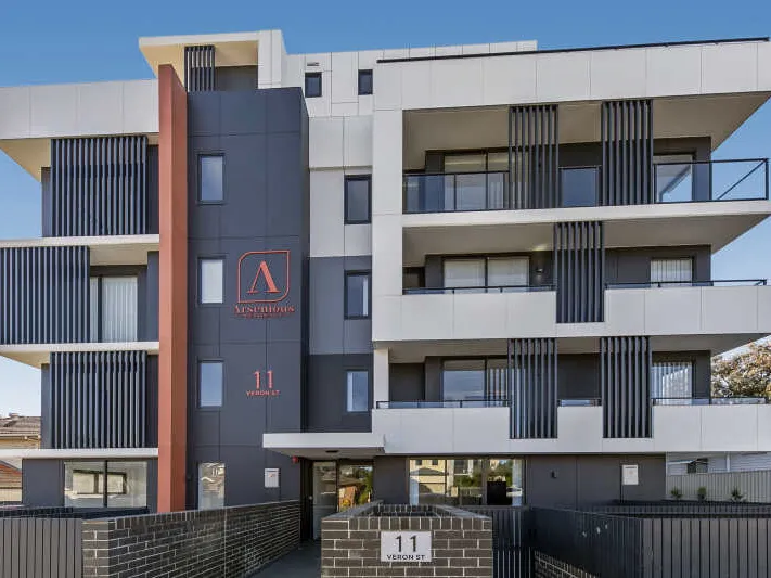 Beautiful 2-bedroom unit, Ducted Air Conditioning