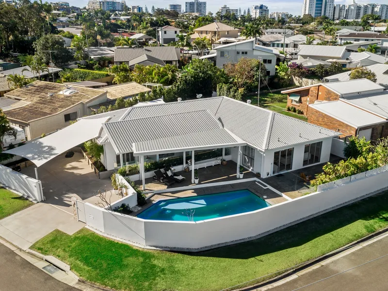 COASTAL LUXE IN THE HEART OF MOOLOOLABA