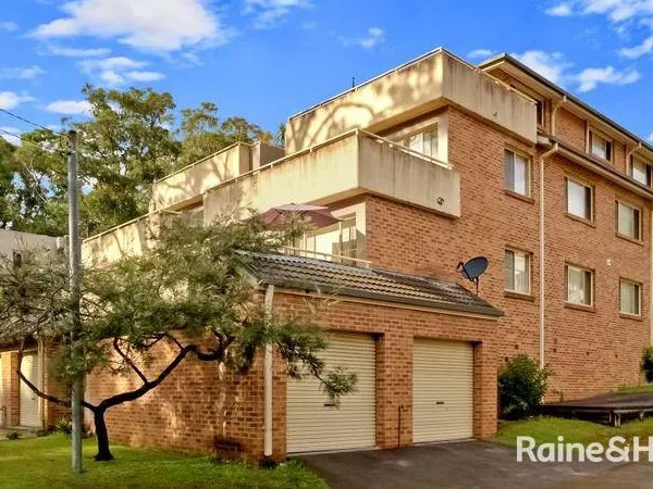 Luxury Unit Close to Erina Fair