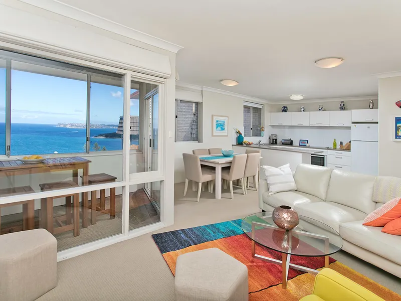 Gorgeous Hilltop Apartment with Views - Fully Furnished