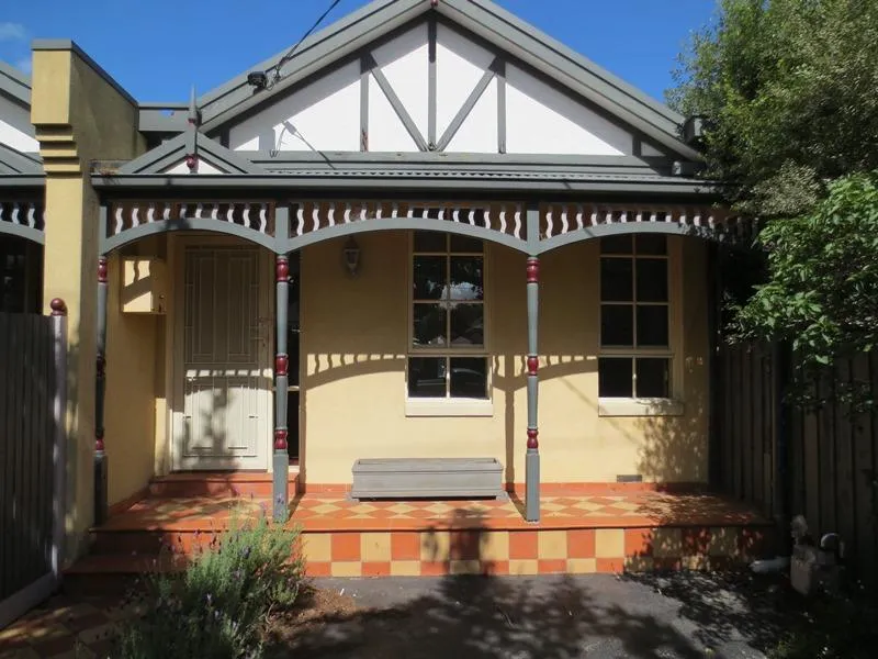 COSY TERRACE HOME WITH DUCTED HEATING