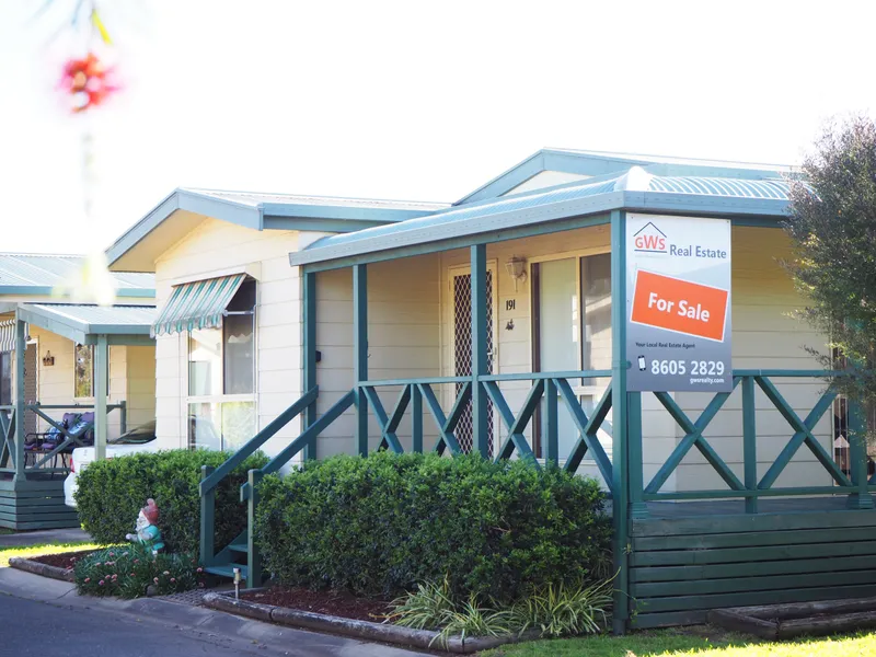LARGE 2 BEDROOM COTTAGE FOR OVER 50's LOCATED IN PENRITH