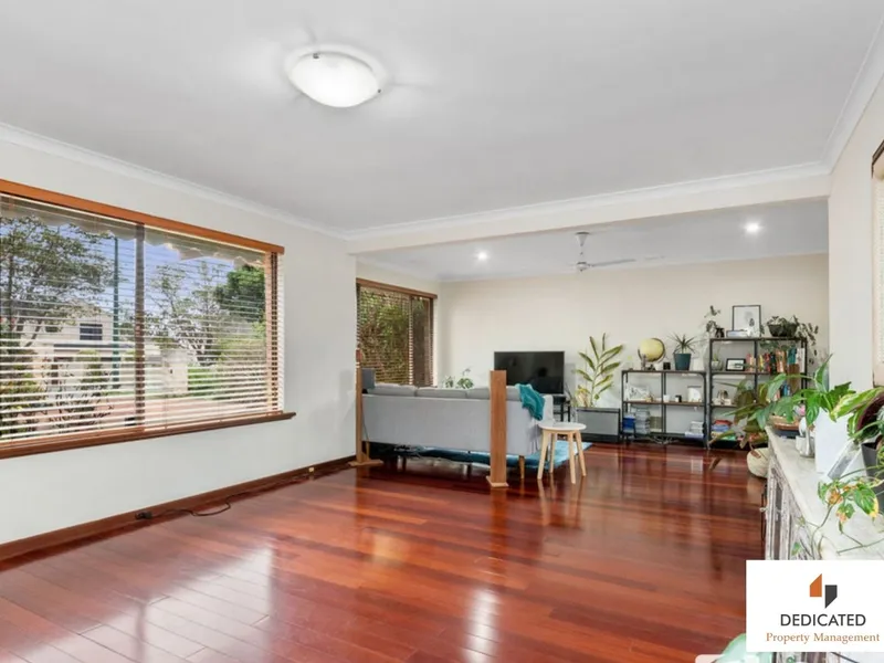 Quaint, Renovated, Secure AND LOCATION BONUS!