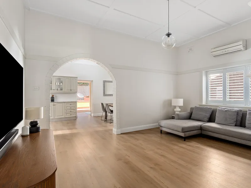 Charming Parkside Home in Petersham