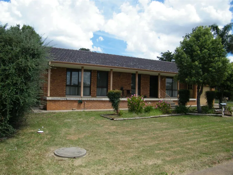 Family Home Close to Town