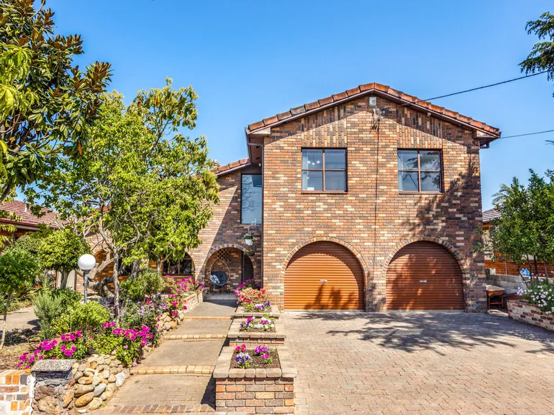 Extra Large Full Brick Home