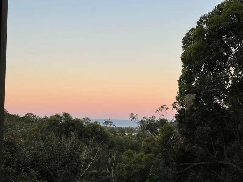 New Fully Furnished Studio with Ocean & Bush views. Incl Utilities & Fast Internet.