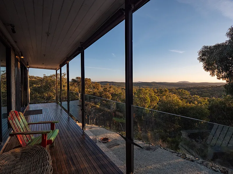 OFF GRID ECO HAVEN WITH STUNNING SWEEPING VIEWS SET IN QUIET AND PEACEFUL SURROUNDS.