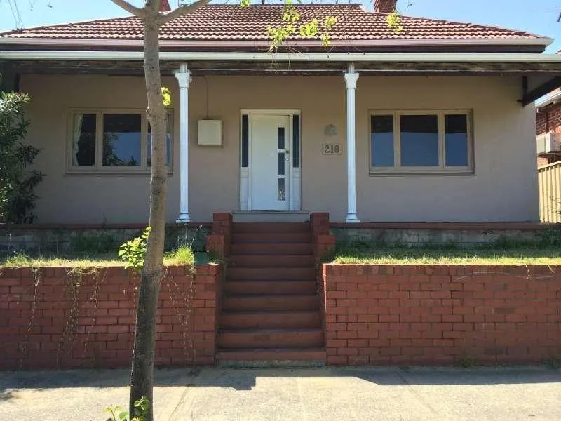 Large character house in great location!!