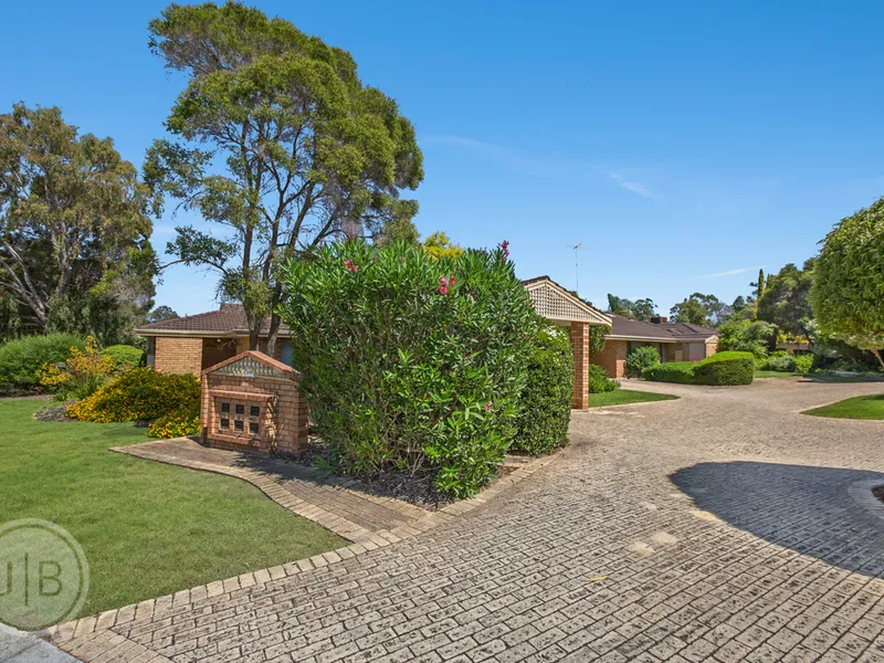 Hidden Gem - Fabulous Location!