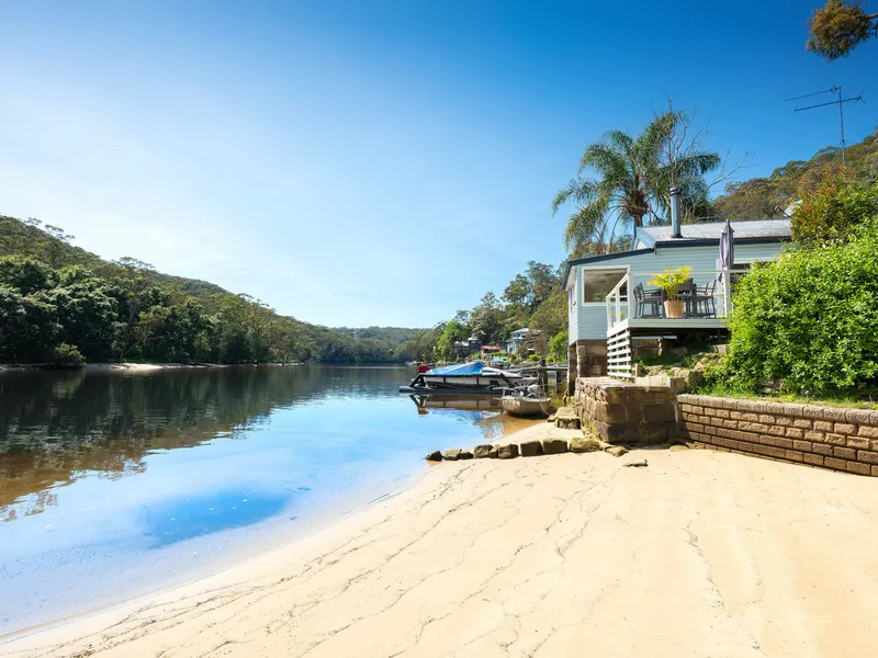 Dreamy Waterfront Living