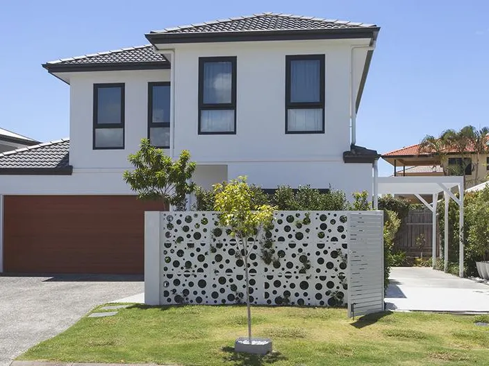 NEAR NEW HOME PRESENTS IMMACULATE LOW MAINTENANCE