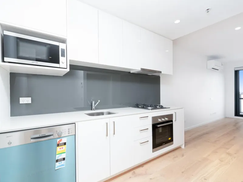 Large One Bedroom Apartments For Lease 
