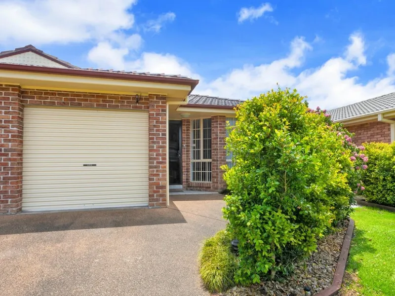 Lovely unfurnished single storey 3 bedroom 2 bathroom duplex