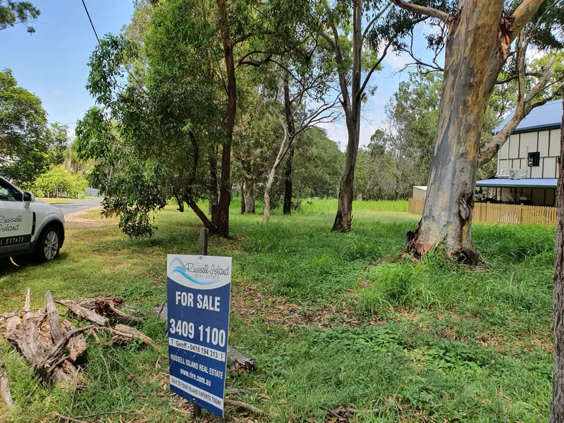 GREAT BUYING, CLOSE TO TOWN