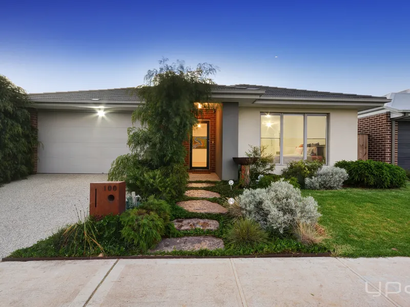 STUNNING FAMILY HOME WITH ALL THE UPGRADES!