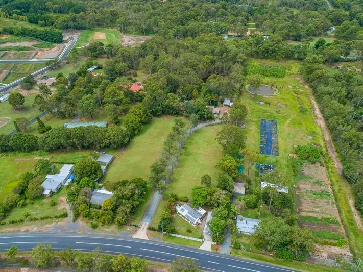 Gorgeous lifestyle property with sub-division potential