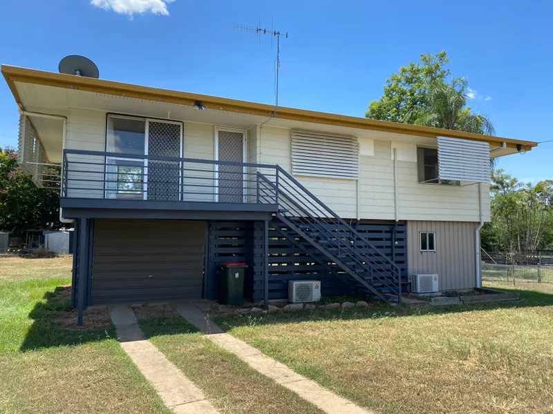 UPDATED HIGH-SET HOUSE ON A LARGE BLOCK IN A GREAT LOCATION! AVAILABLE NOW!