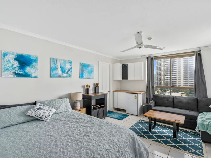 Location Location Location Studio including Water/Electricity