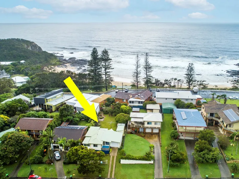 Scotts Head, Golden Opportunity with this Golden Oldie