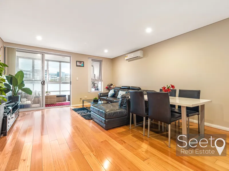 Near New 2 Bed Apartment a Short Stroll to Homebush and Flemington Stations and Shops!