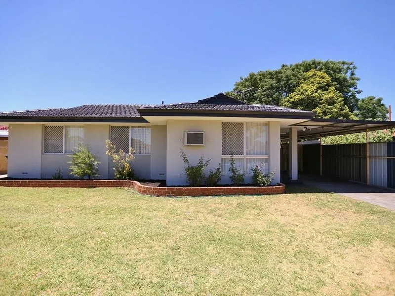Renovated 3x1 in sought after Golden Triangle Location.