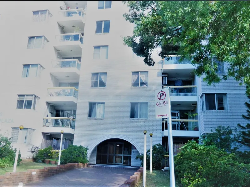 Two Bed Rooms Top Floor Unit for Rent in Bankstown Don’t Miss Out!!!