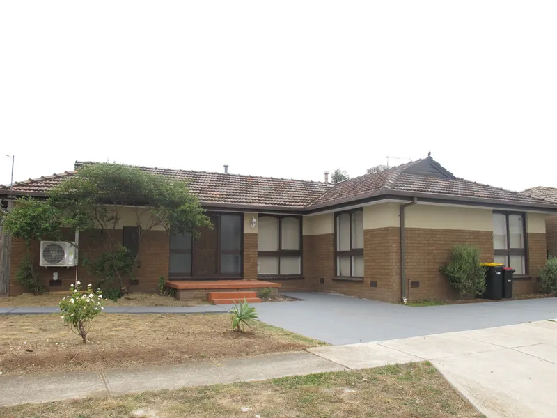 Neat & Tidy 3 Bedroom Home!