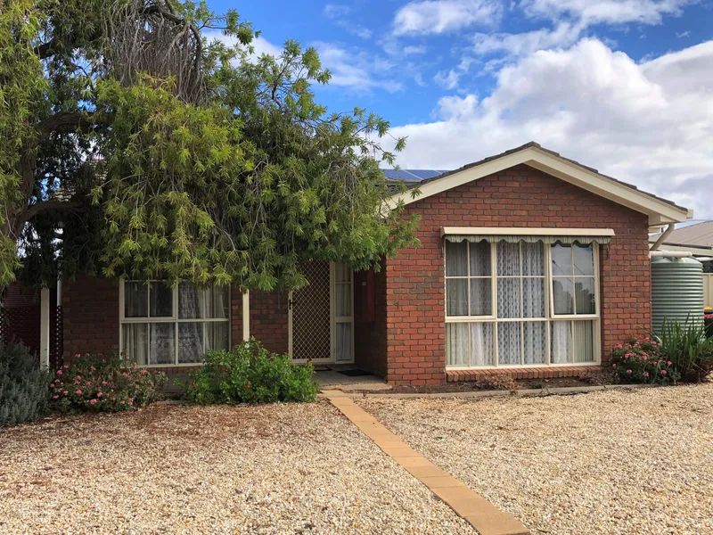 QUALITY 2 BEDROOM BRICK UNIT