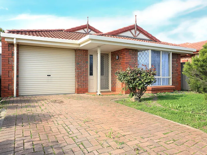 This lovely spacious home is located in Craigmore and a Must View !!!