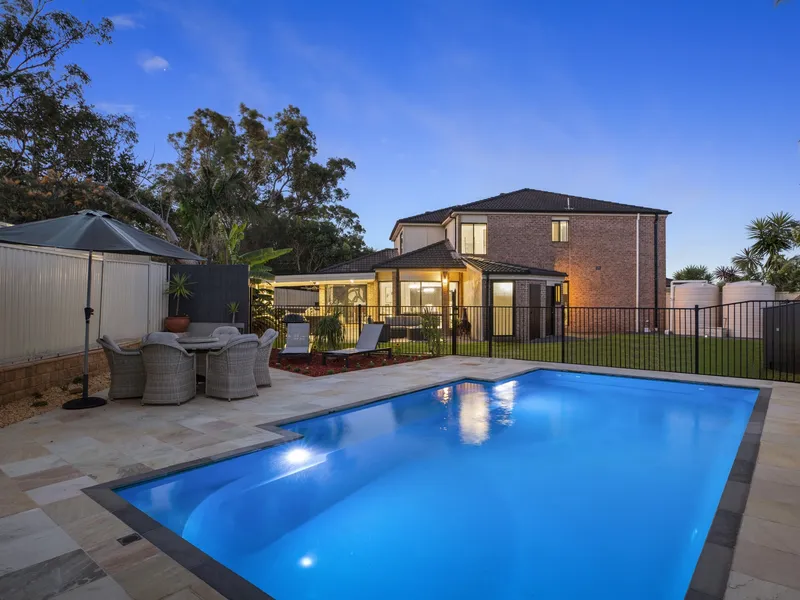 IMMACULATELY PRESENTED, MODERN FAMILY HOME WITH IN-GROUND POOL