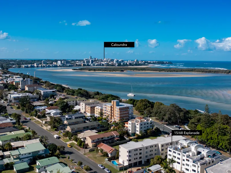 WALKING DISTANCE TO THE BEACH.!!!!