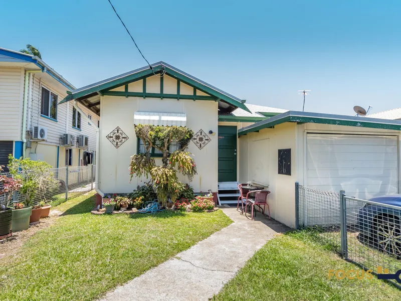 1940 CBD COTTAGE - GREAT INVESTMENT or FIRST HOME OPPORTUNITY