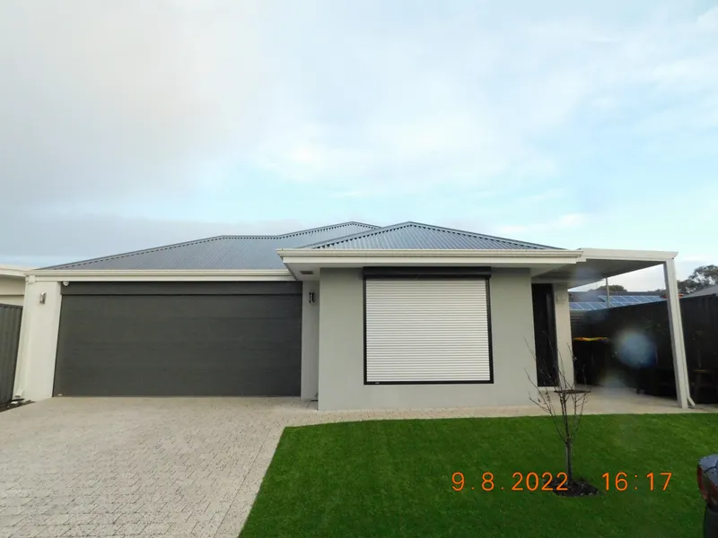 Ideal for Investors and Families, Solar, Camera Surveillance, Pristine Presentation