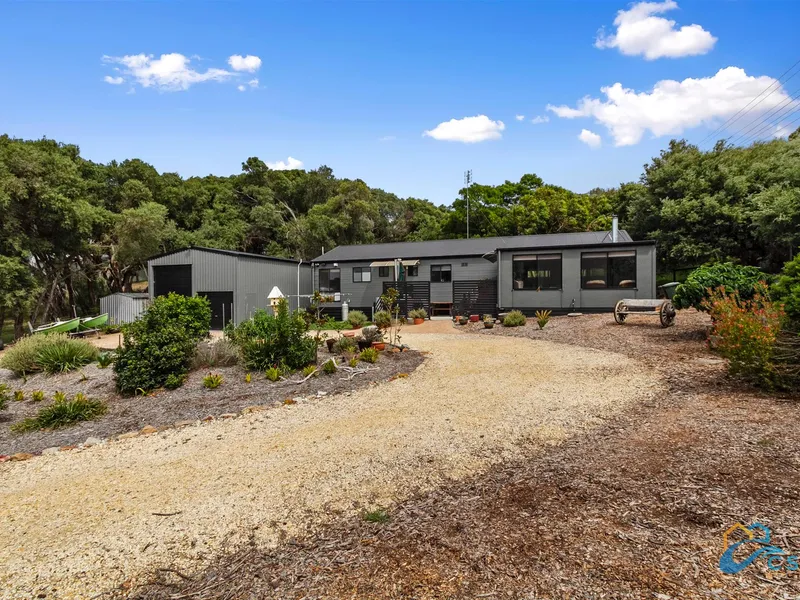 SPACIOUS HOME ON DOUBLE BLOCK