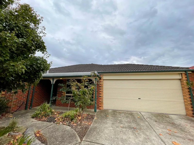 Home with Rear Roller Door & Side Access