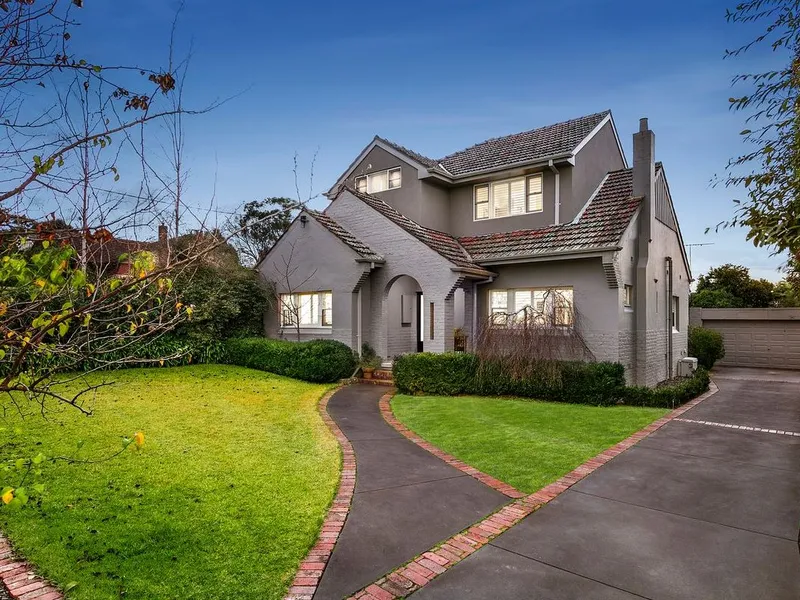 Double storey with 5 Bedrooms