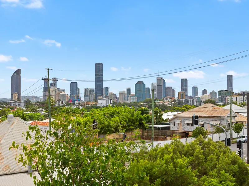 The Perfect Home or Investment with No BODY CORPORATE.