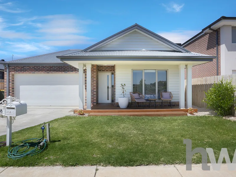 Lovely near new 4 bedder in St Leonards!