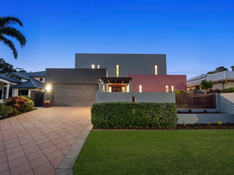 LUXURY LIVING WITH STUNNING WATER VIEWS